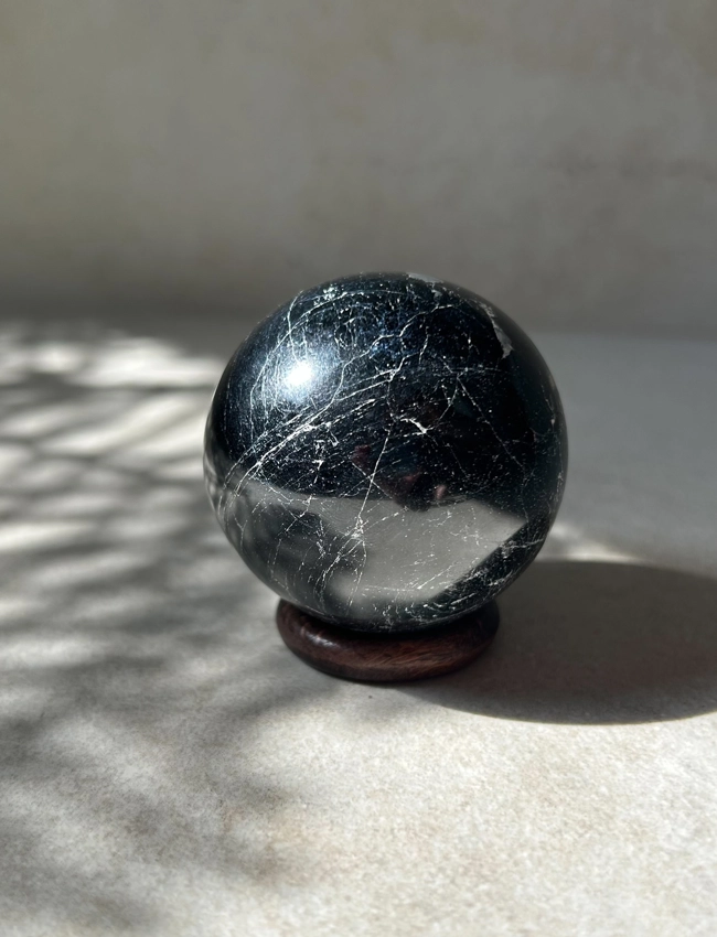 sfera di Tormalina Nera
